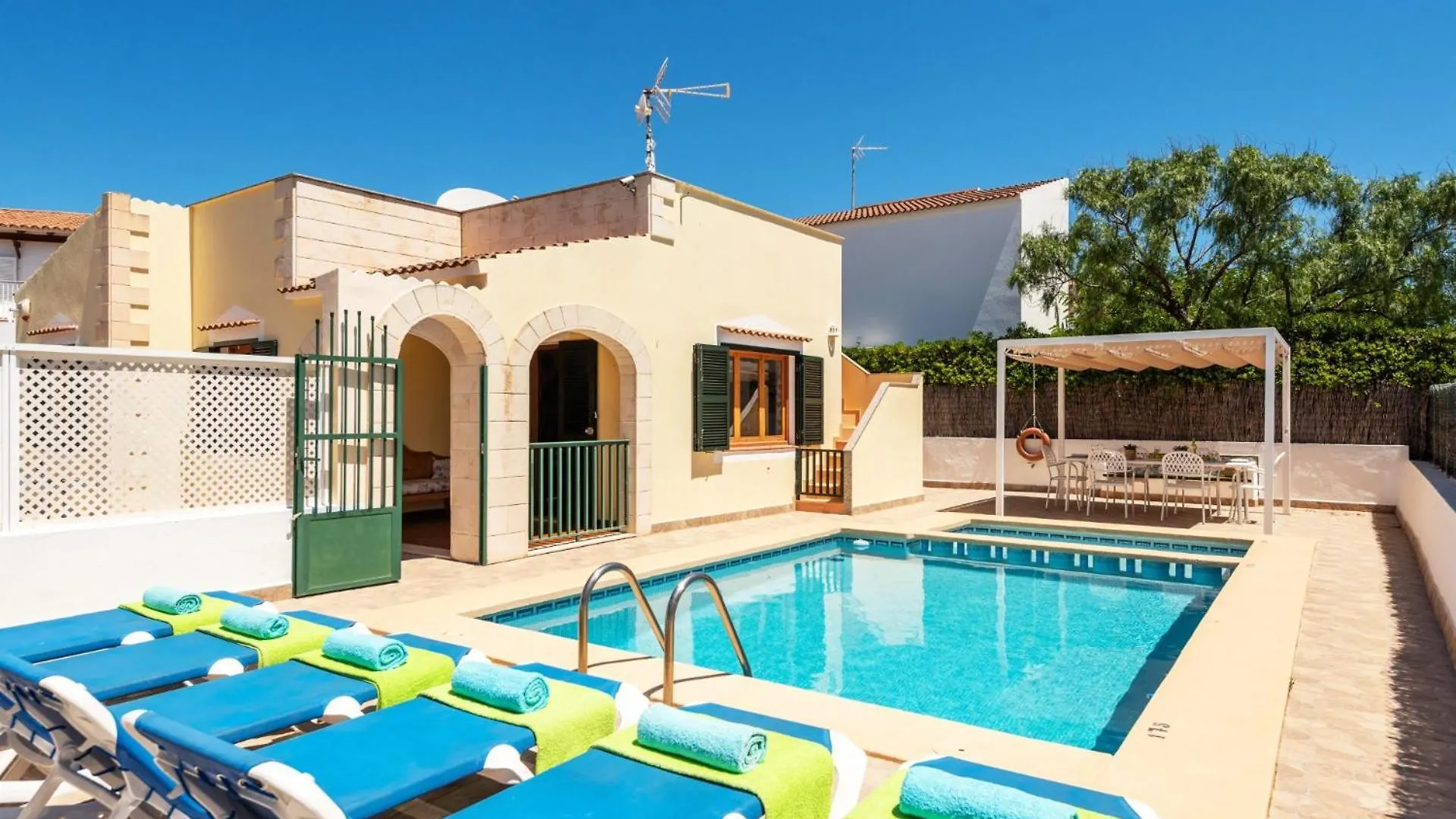 Villa Villino by Villa Plus Cala'N Blanes  Spagna